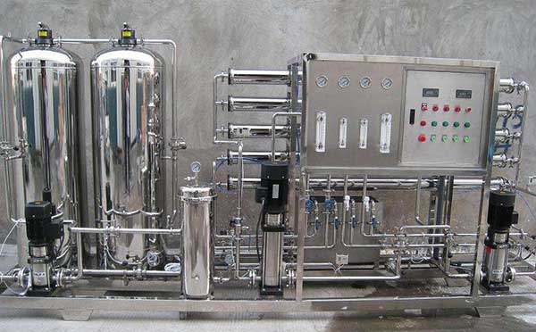 內蒙古局民呼吁加強湖泊治理和環境保護 內蒙古局民呼吁加強湖泊治理和環境保護